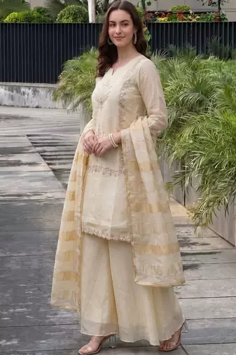 Women Ethnic Motifs Embroidered Regular Thread Work Silk Chiffon Kurta with Palazzos & With Dupatta