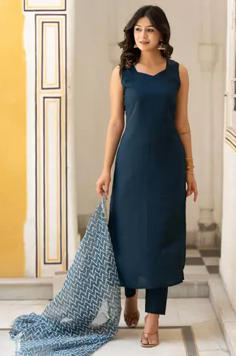 Pure Silk Jacquard Straight Kurta With Trousers & Dupatta