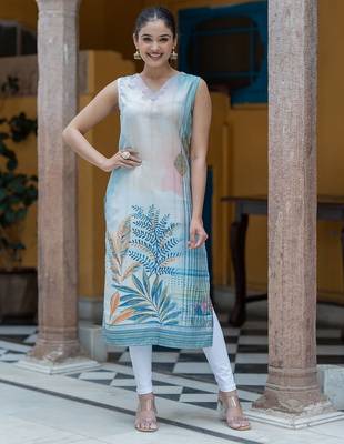 Digital Printed V-Neck Straight Kurta 1