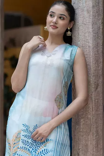Digital Printed V-Neck Straight Kurta