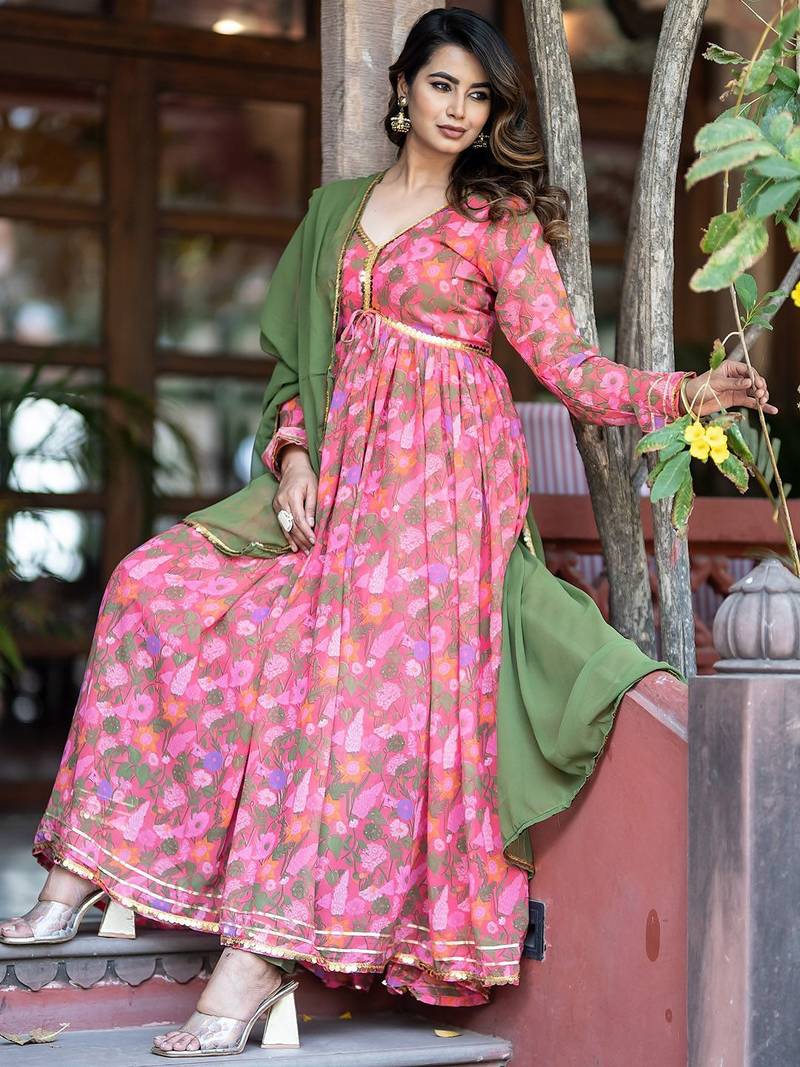 Floral Printed V-Neck Long Sleeves Kurta with Trousers & With Dupatta