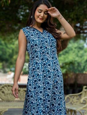 Women Ethnic Motifs Printed Regular Pure Cotton Kurta with Trousers 3
