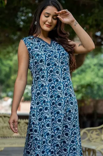 Women Ethnic Motifs Printed Regular Pure Cotton Kurta with Trousers