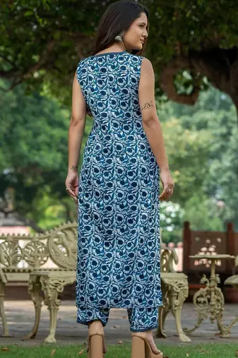 Women Ethnic Motifs Printed Regular Pure Cotton Kurta with Trousers