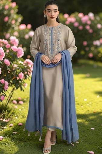Women Ethnic Motifs Embroidered Regular Mirror Work Chanderi Silk Kurta with Trousers & With Dupatta