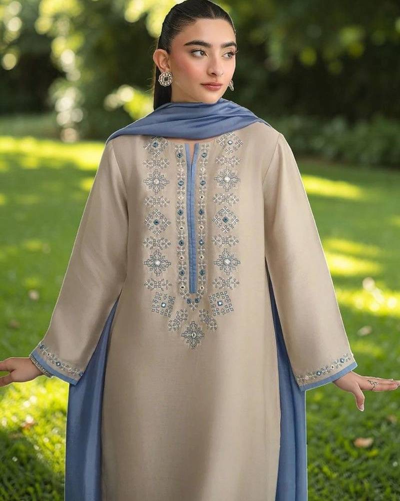 Women Ethnic Motifs Embroidered Regular Mirror Work Chanderi Silk Kurta with Trousers & With Dupatta
