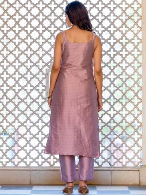Women Regular Kurta with Trousers & With Dupatta 4