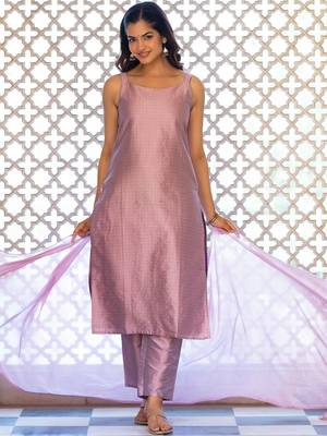 Women Regular Kurta with Trousers & With Dupatta 7