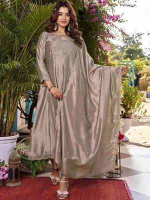 Women Ethnic Motifs Embroidered Panelled Thread Work Kurta with Trousers & With Dupatta 4