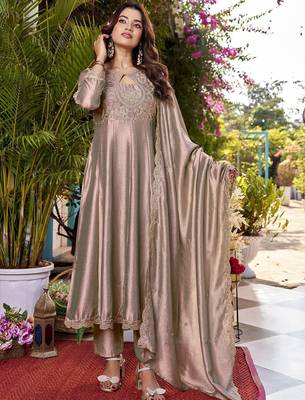 Women Ethnic Motifs Embroidered Panelled Thread Work Kurta with Trousers & With Dupatta 6