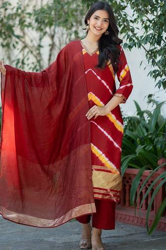 Women Leheriya Dyed Regular  Silk Kurta with Trousers & With Dupatta