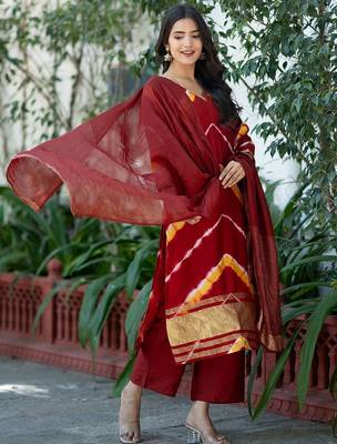 Women Leheriya Dyed Regular Pure Silk Kurta with Trousers & With Dupatta 3