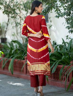 Women Leheriya Dyed Regular Pure Silk Kurta with Trousers & With Dupatta 4