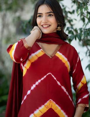 Women Leheriya Dyed Regular Pure Silk Kurta with Trousers & With Dupatta 6
