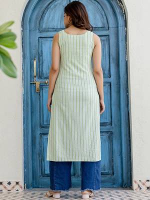 Women Striped Kurta 4