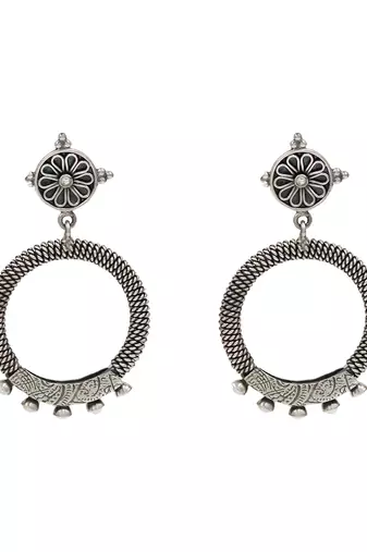 Silver plated pearl circular stud earrings