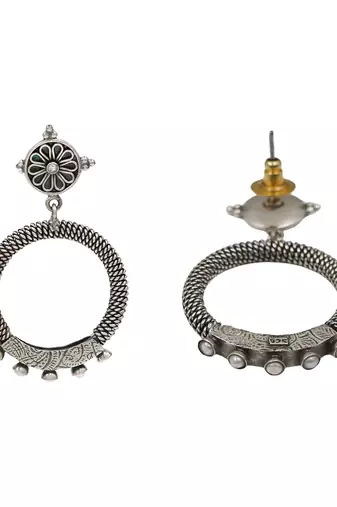 Silver plated pearl circular stud earrings