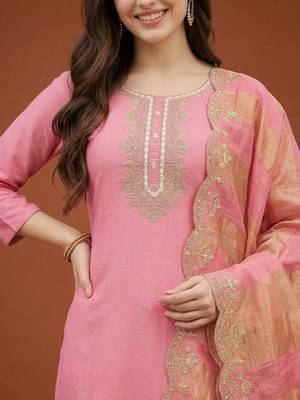 Women's Gorgeous Cotton Blend Embroidery Straight Kurta with Pant And Dupatta Set 2