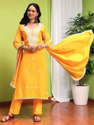 Women Ethnic Motifs Thread Work Pure Cotton Kurta with Trousers & Dupatta 1