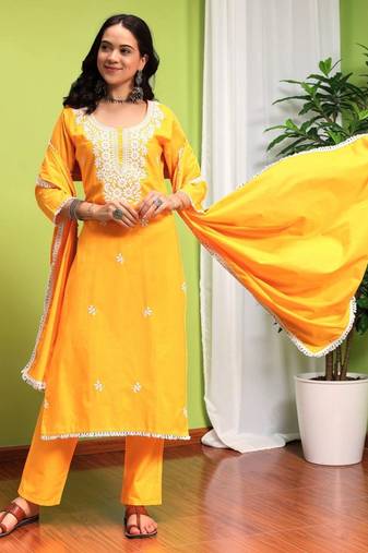 Women Ethnic Motifs Thread Work  Cotton Kurta with Trousers & Dupatta