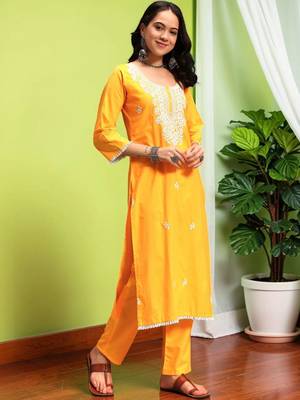 Women Ethnic Motifs Thread Work Pure Cotton Kurta with Trousers & Dupatta 6