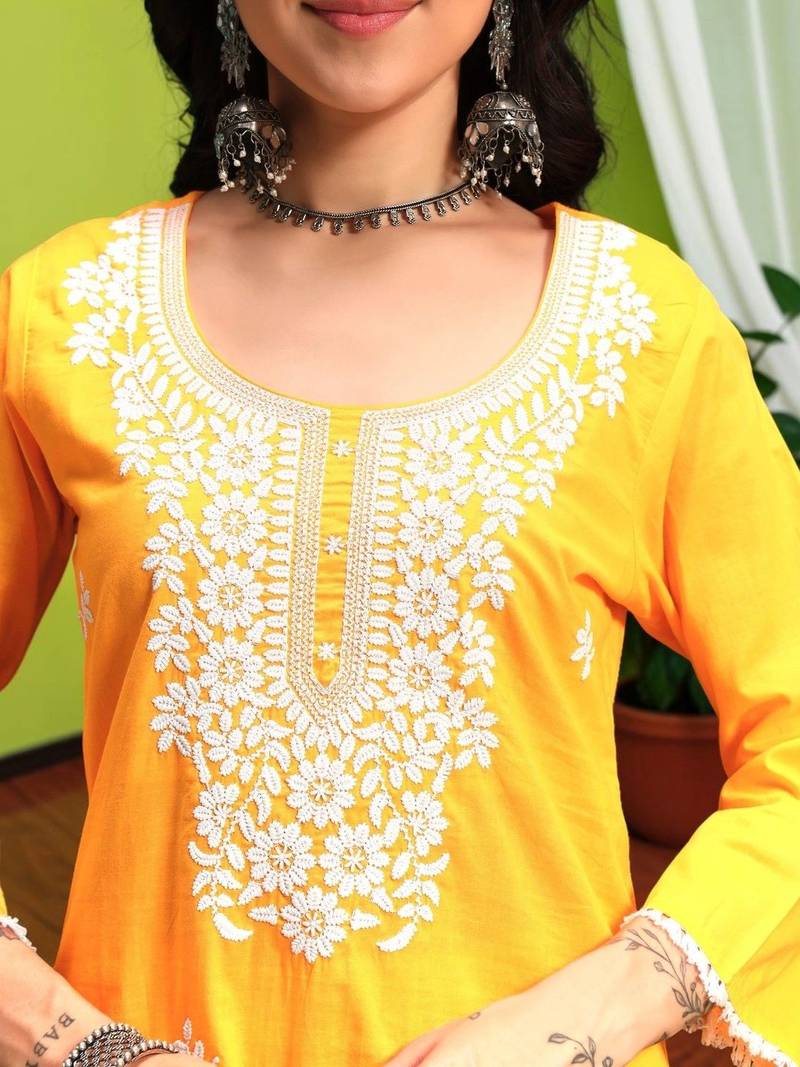Women Ethnic Motifs Thread Work Pure Cotton Kurta with Trousers & Dupatta