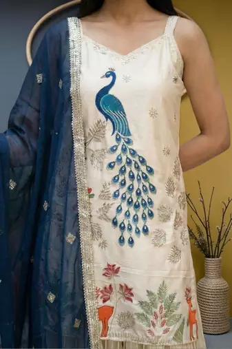 Women Ethnic Motifs Embroidered Regular Kurta with Patiala & With Dupatta