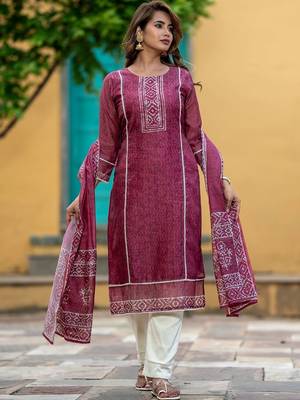 Women Ethnic Motifs Printed Regular Chanderi Silk Kurta with Trousers & With Dupatta 1