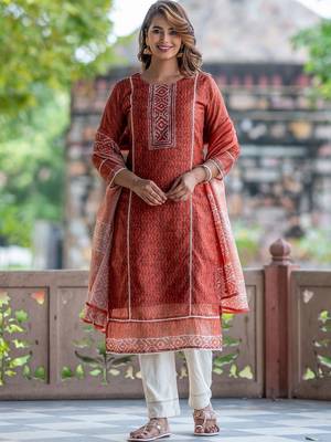 Women Ethnic Motifs Printed Regular Chanderi Silk Kurta with Trousers & With Dupatta 1