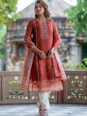 Women Ethnic Motifs Printed Regular Chanderi Silk Kurta with Trousers & With Dupatta 7