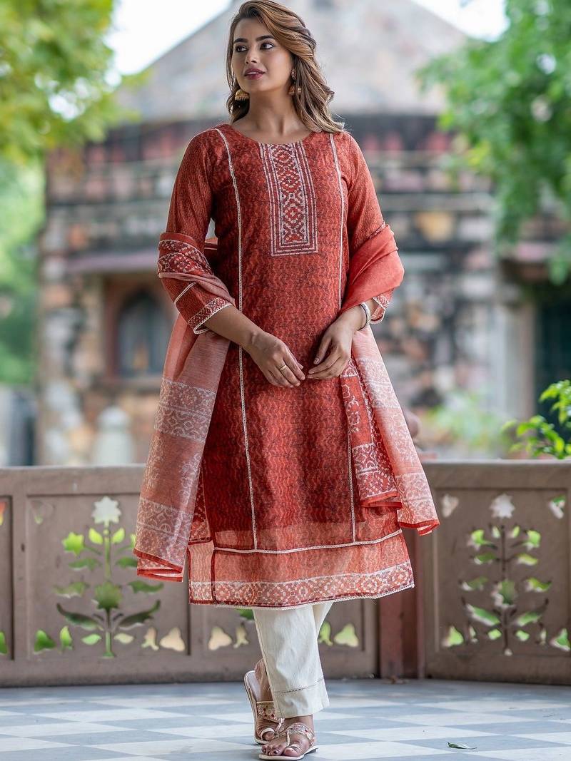 Women Ethnic Motifs Printed Regular Chanderi Silk Kurta with Trousers & With Dupatta