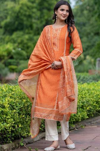 Women Ethnic Motifs Printed Regular Chanderi Silk Kurta with Trousers & With Dupatta