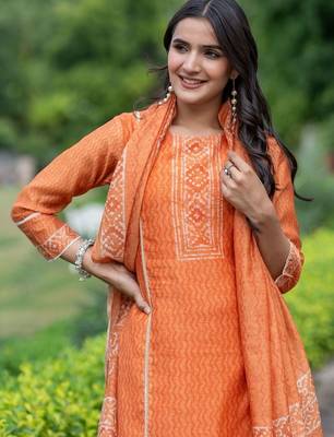 Women Ethnic Motifs Printed Regular Chanderi Silk Kurta with Trousers & With Dupatta 2