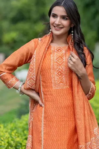 Women Ethnic Motifs Printed Regular Chanderi Silk Kurta with Trousers & With Dupatta