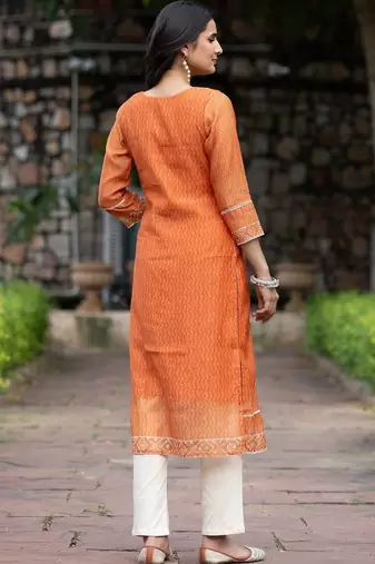 Women Ethnic Motifs Printed Regular Chanderi Silk Kurta with Trousers & With Dupatta