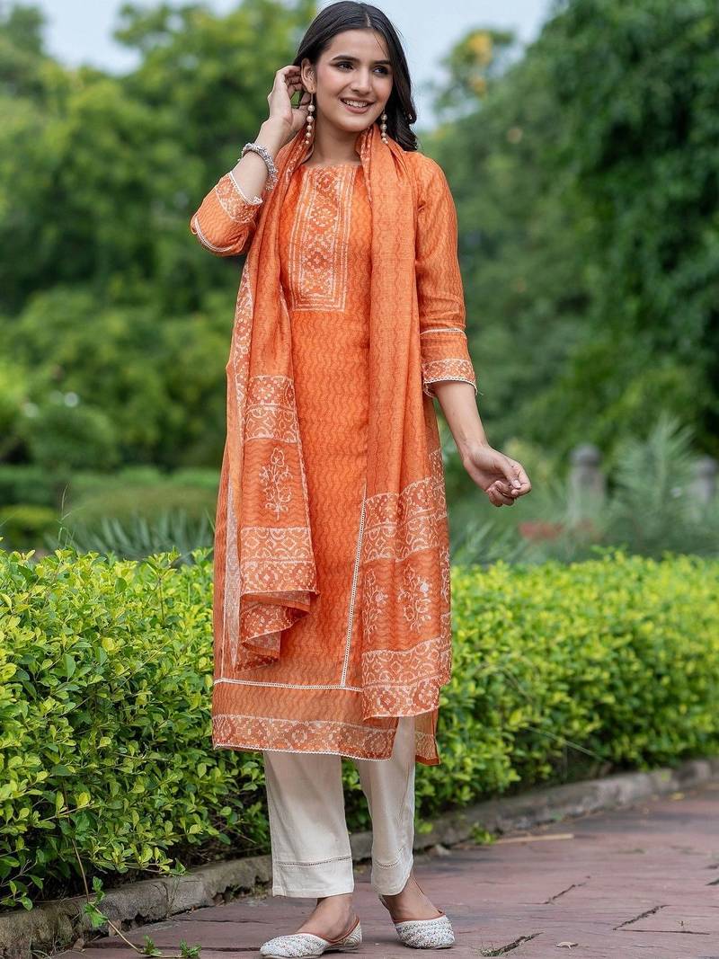 Women Ethnic Motifs Printed Regular Chanderi Silk Kurta with Trousers & With Dupatta