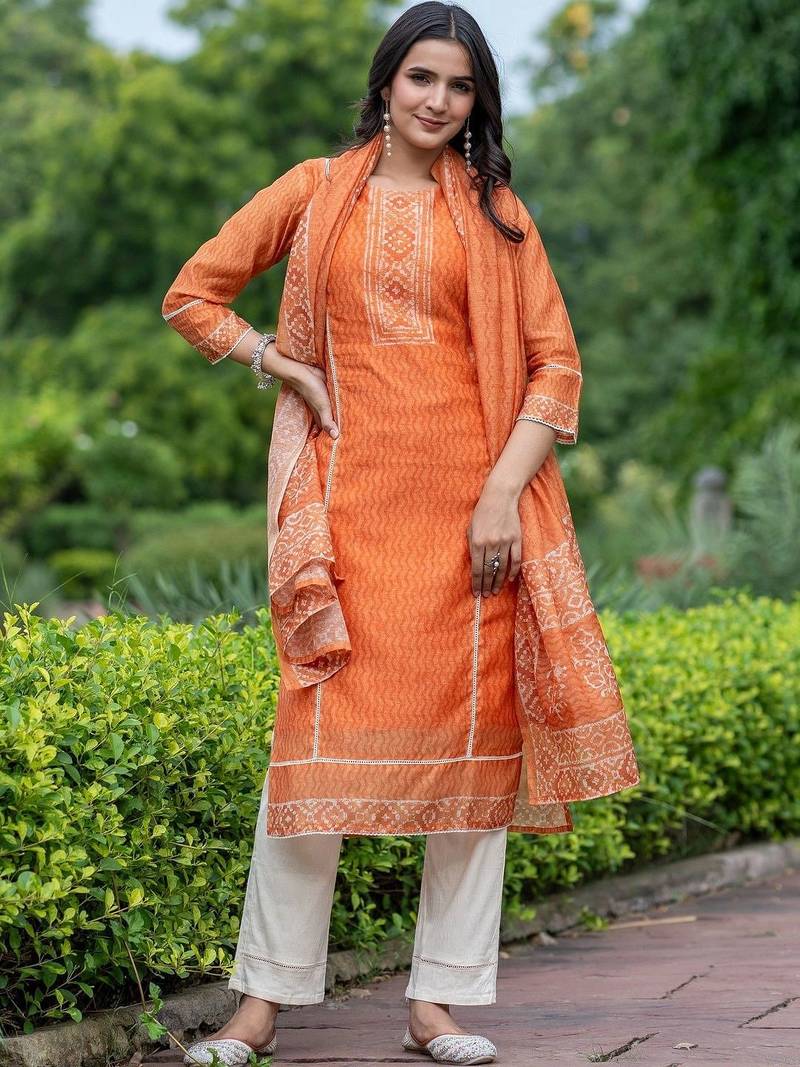 Women Ethnic Motifs Printed Regular Chanderi Silk Kurta with Trousers & With Dupatta