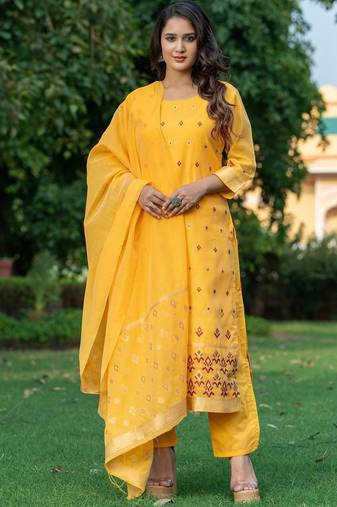 Women Ethnic Motifs Regular Kurta with Trousers & With Dupatta