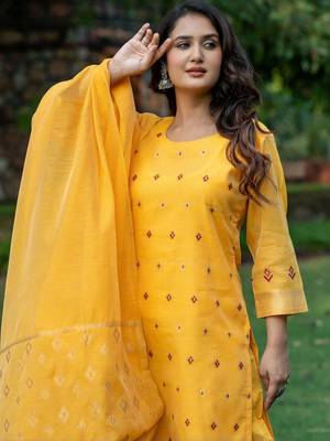 Women Ethnic Motifs Regular Kurta with Trousers & With Dupatta 2