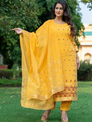 Women Ethnic Motifs Regular Kurta with Trousers & With Dupatta 3