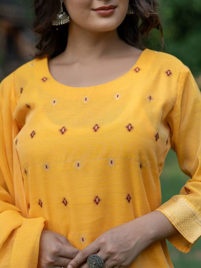 Women Ethnic Motifs Regular Kurta with Trousers & With Dupatta