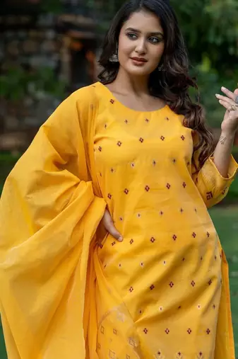 Women Ethnic Motifs Regular Kurta with Trousers & With Dupatta