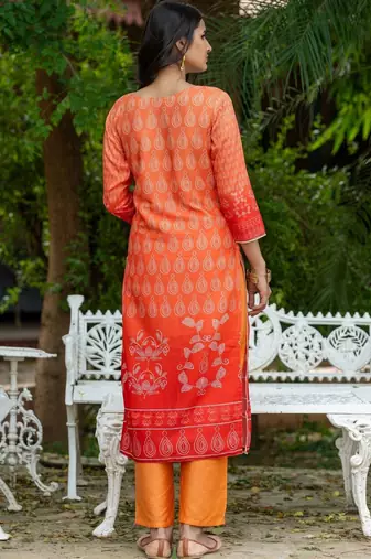 Women Ethnic Motifs Printed Regular Kurta with Trousers & With Dupatta
