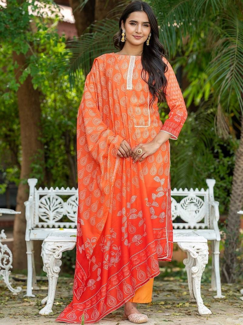 Women Ethnic Motifs Printed Regular Kurta with Trousers & With Dupatta