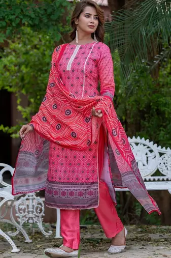Women Ethnic Motifs Printed Regular Kurta with Trousers & With Dupatta