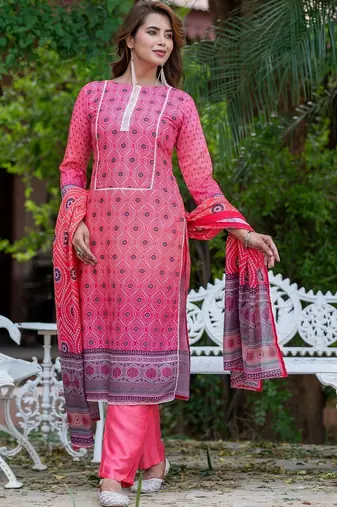 Women Ethnic Motifs Printed Regular Kurta with Trousers & With Dupatta