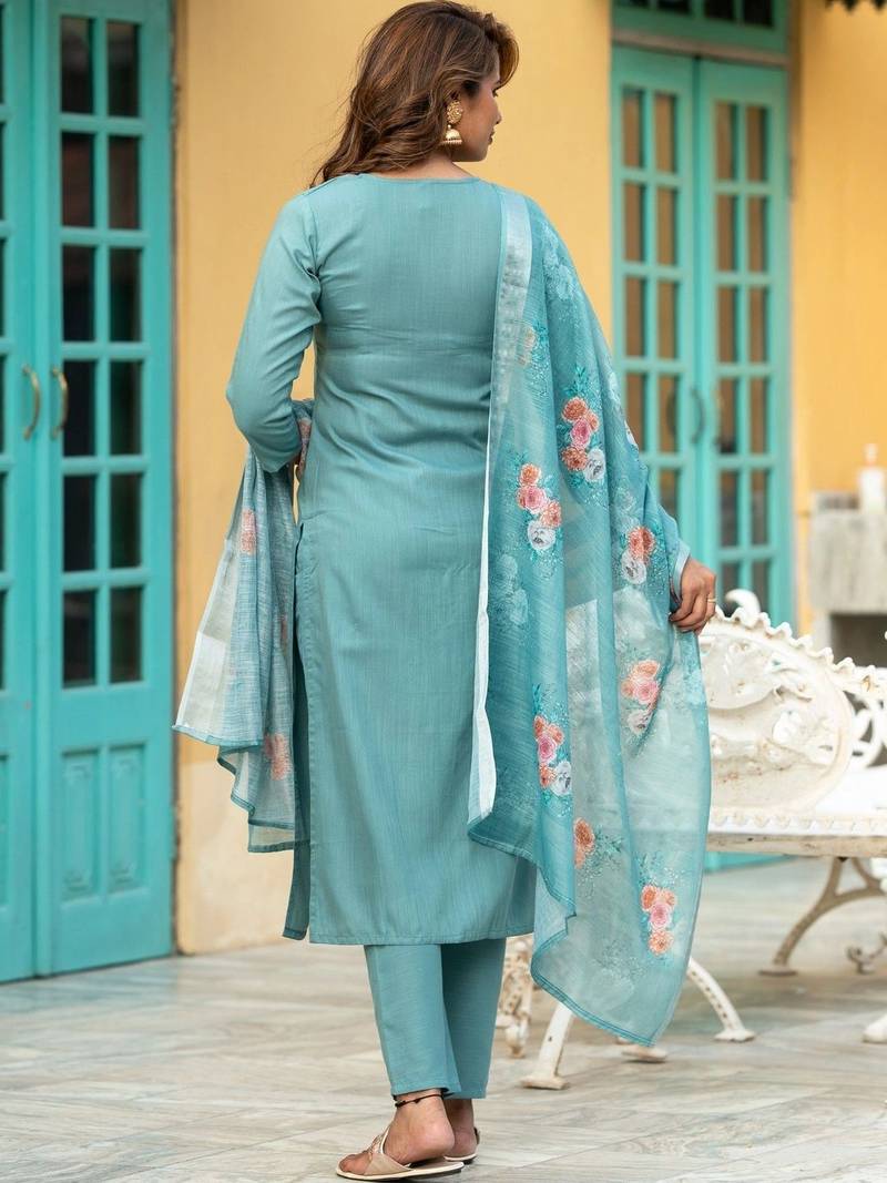 Women Floral Embroidered Regular Thread Work Kurta with Trousers & With Dupatta