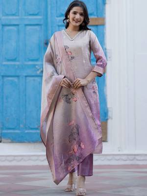 Women Floral Printed Regular Chanderi Silk Kurta with Trousers & With Dupatta 1