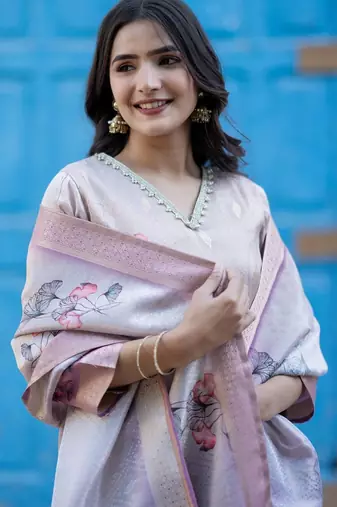 Women Floral Printed Regular Chanderi Silk Kurta with Trousers & With Dupatta