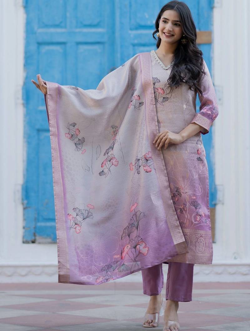 Women Floral Printed Regular Chanderi Silk Kurta with Trousers & With Dupatta